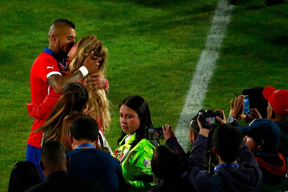 Відаль-старший із коханою в мить тріумфу