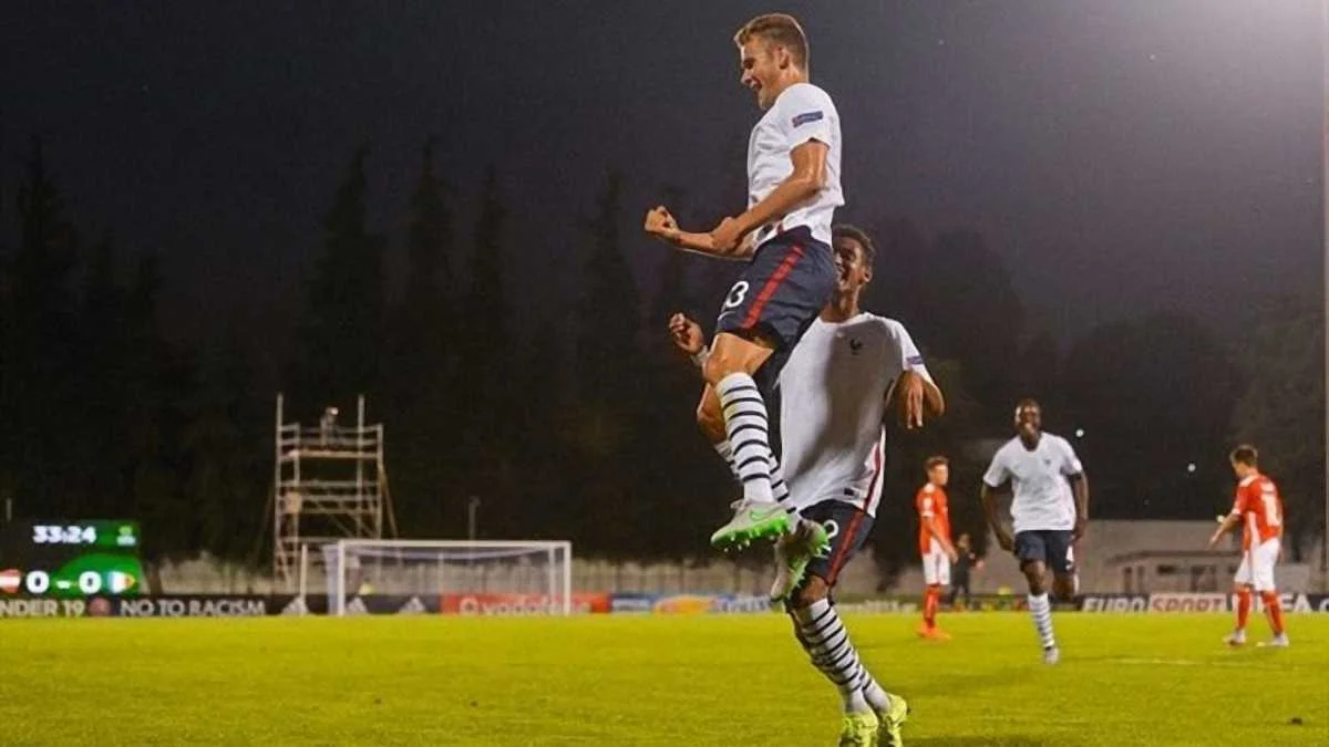 Фото до новини: ЧЄ-2015 (U19). У групі України Франція стала другою (ВІДЕО)