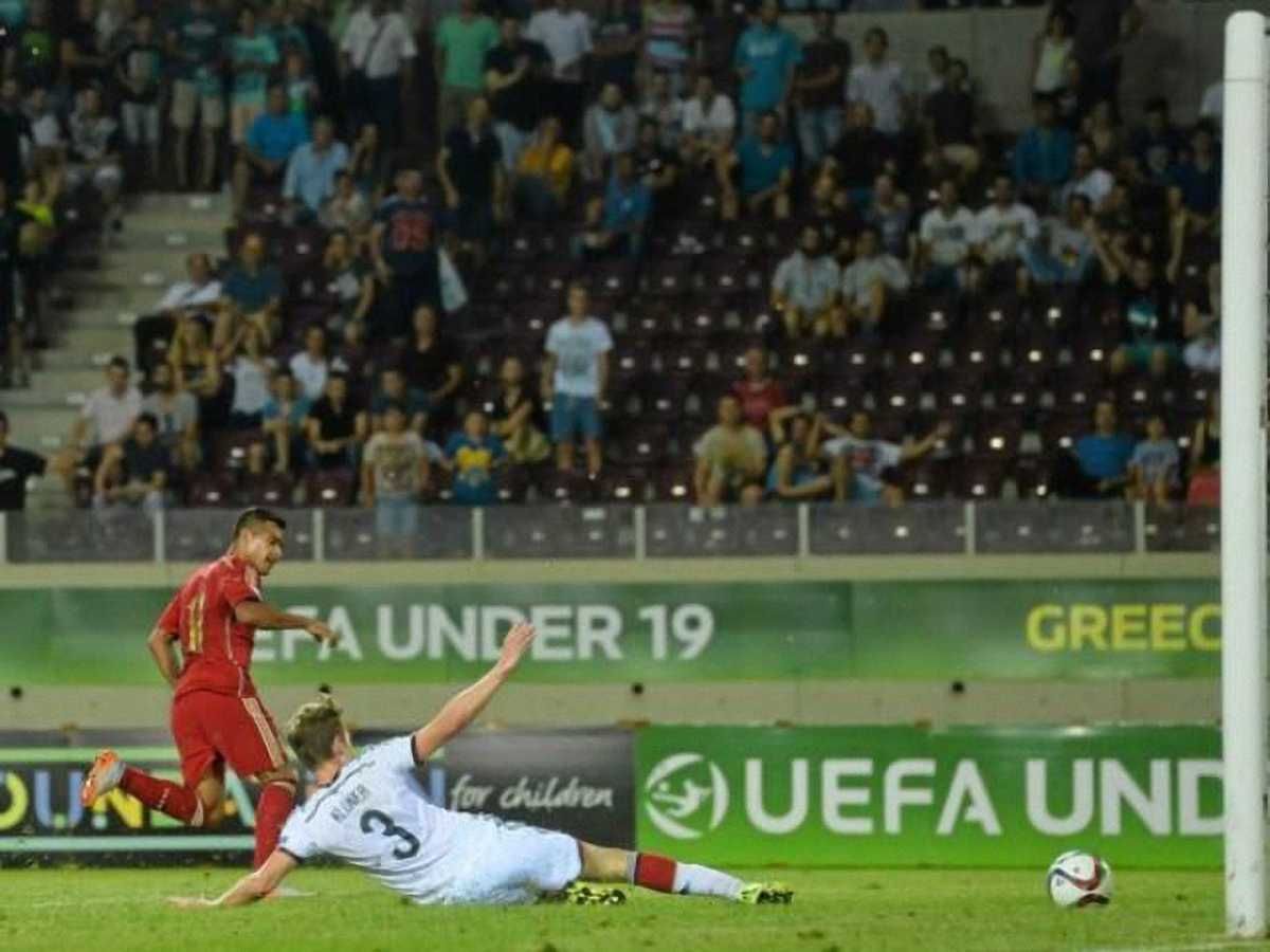 Фото к новости: Евро-2015 (U-19): Испания, несмотря на удаление Педрасы, громит Германию (ВИДЕО)