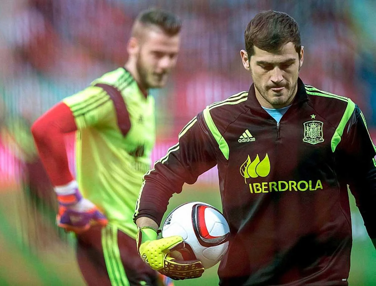 Касильяса из дому выгоняет Де Хеа