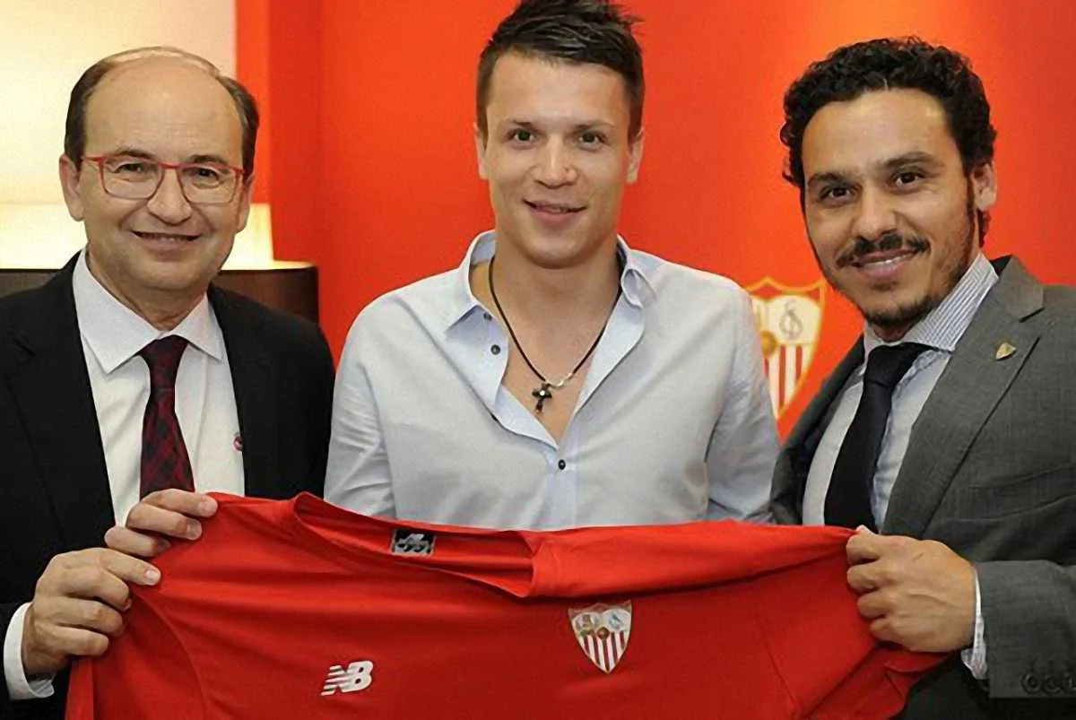 Коноплянка перешел в "Севилью"