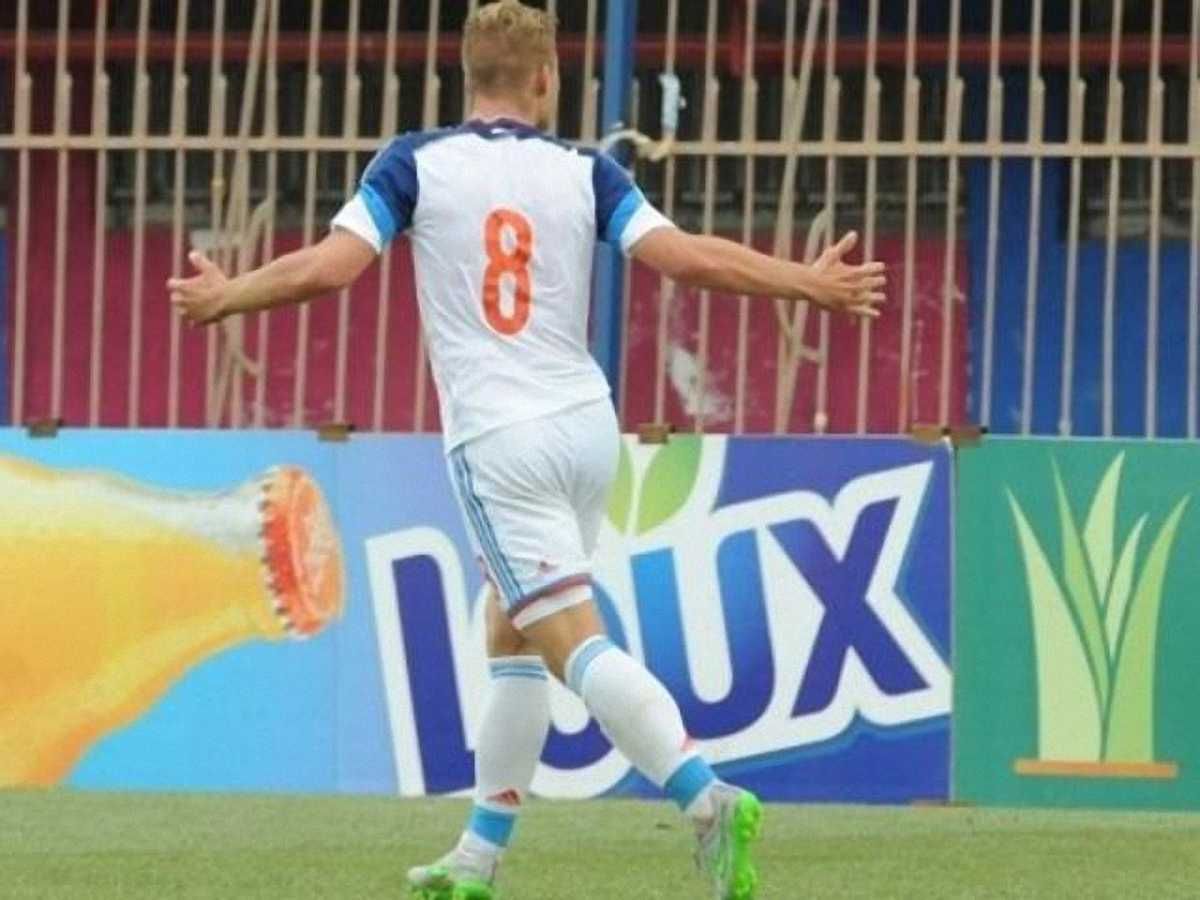 Фото к новости: Евро (U19): Россия ошарашила победой Испании и запутала ситуацию в группе (ВИДЕО)