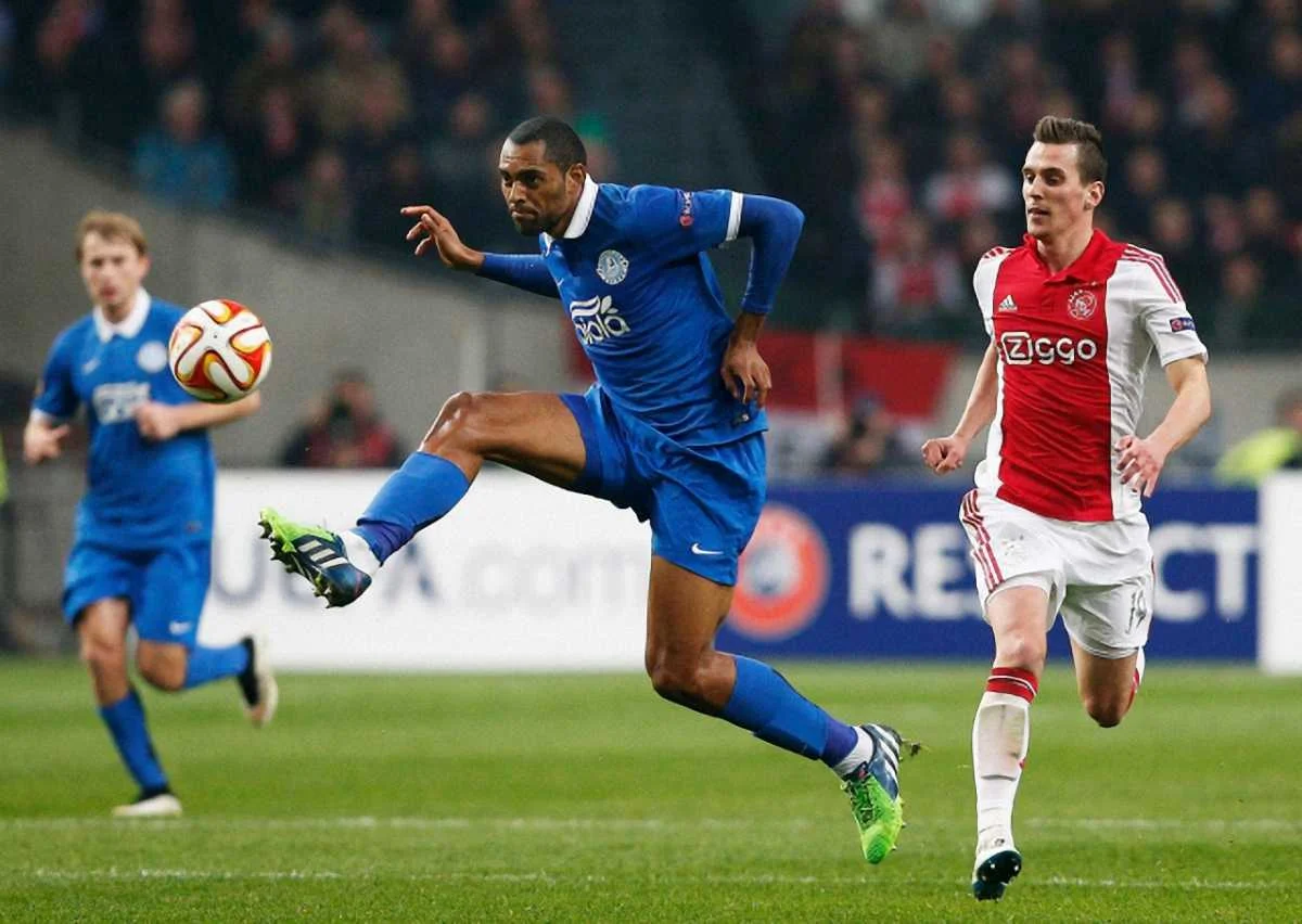 Дуглас в матчі з "Аяксом"