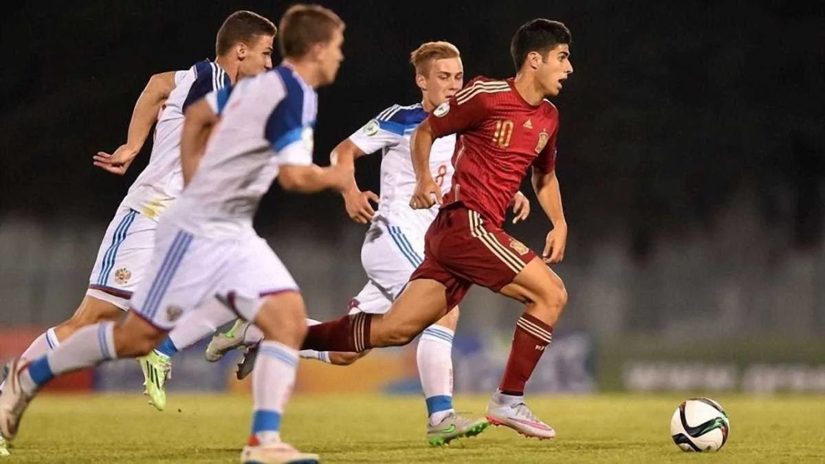 Фото до новини: Росія програла Іспанії у фіналі юнацького чемпіонату Європи