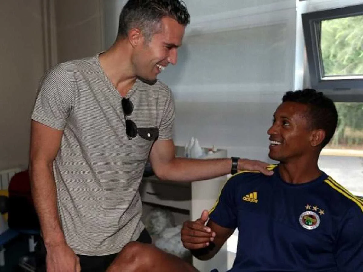 Ван Перси и Нани - звездноя оружие "Фенера"