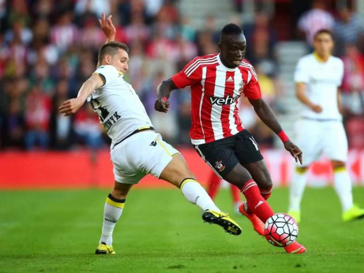 Олійник проти Мане, який забив / фото Getty Images