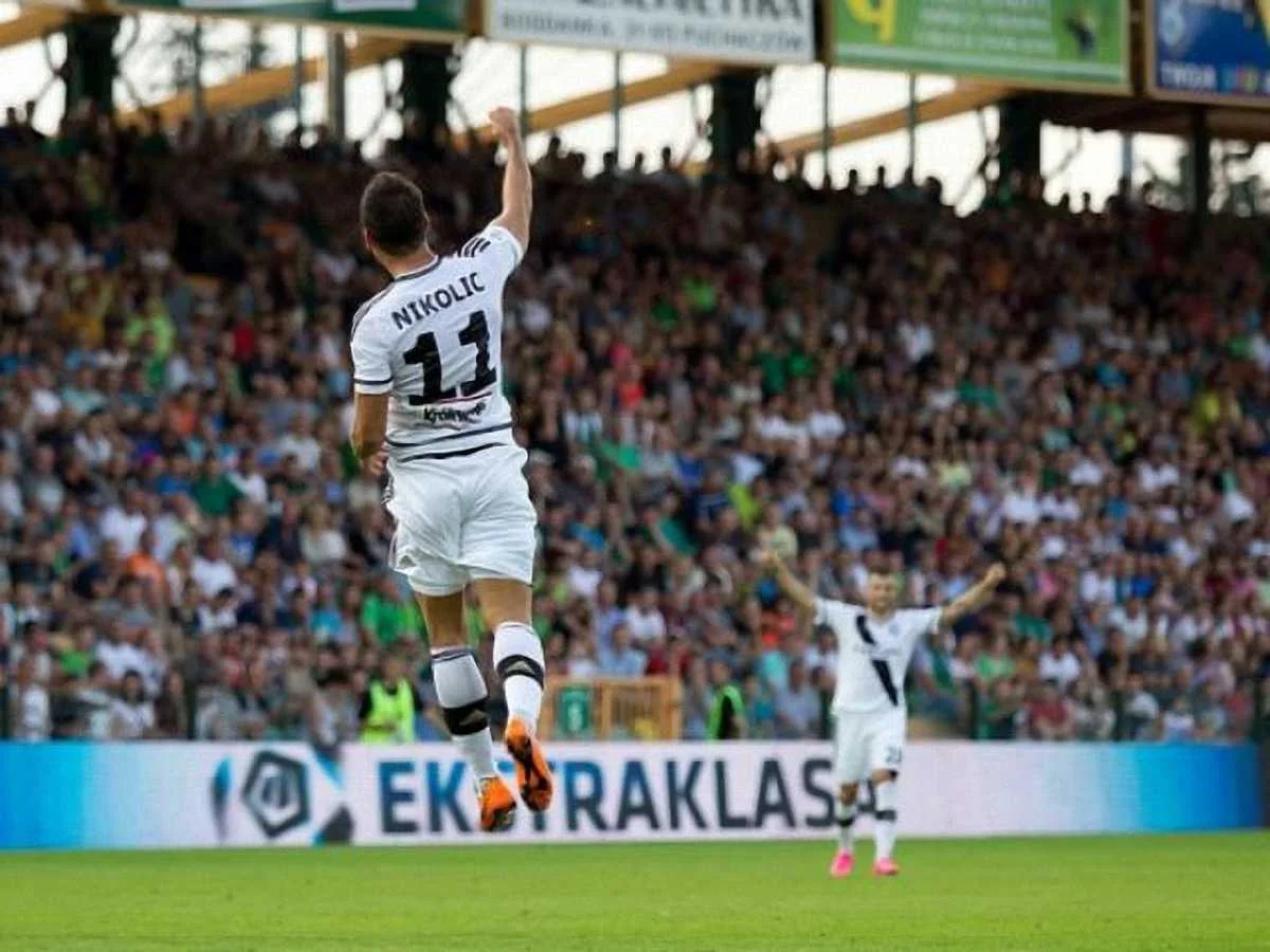 Ніколіч нестримний / ФК "Легія"