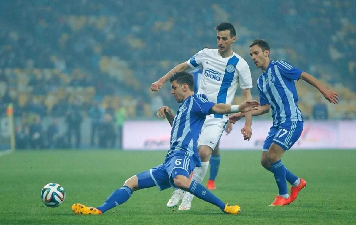 Калинич против Драговича и Рыбалки / фото ФК Днепр