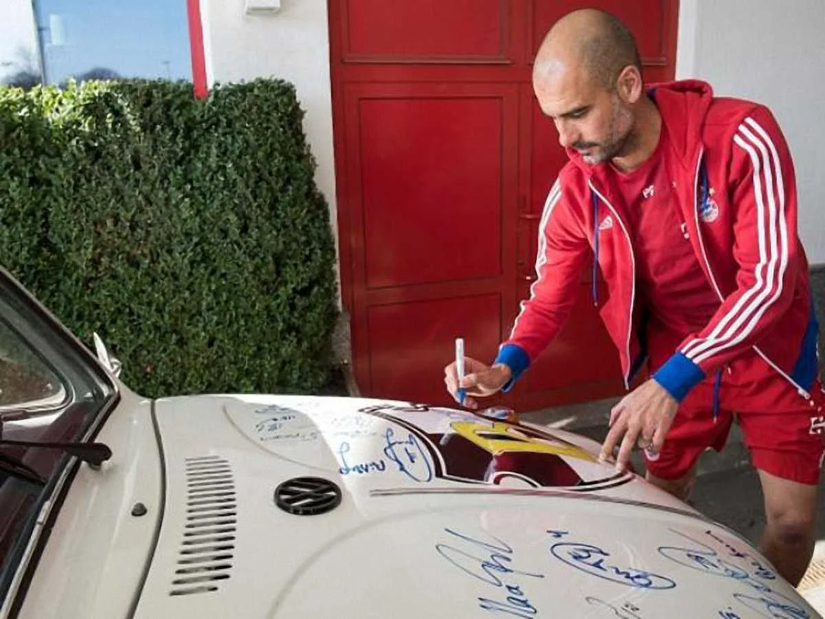 Підпис Гвардіоли не врятував від банкрутства / Getty Images