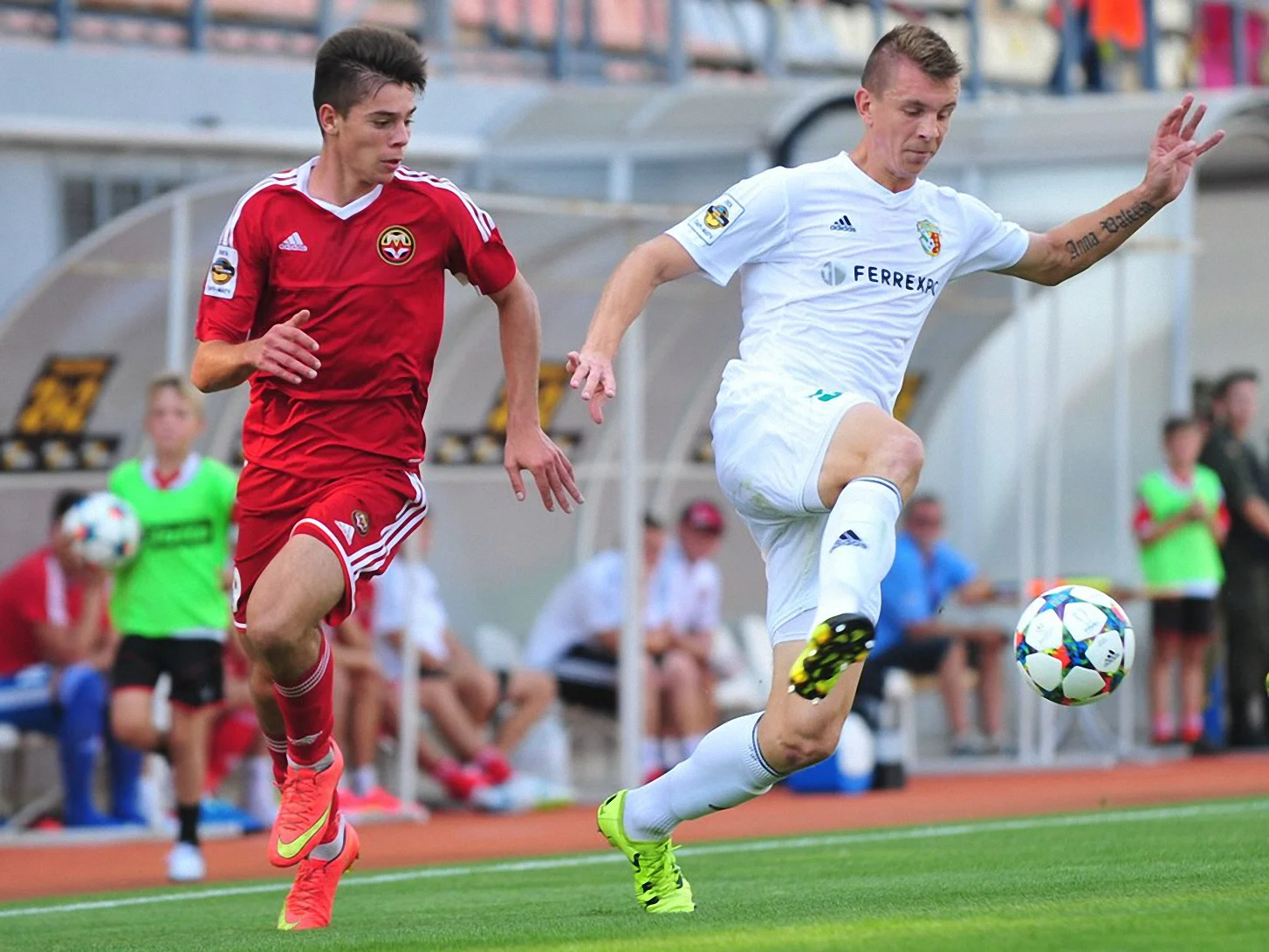 Момент матчу / фото ФК "Металург"