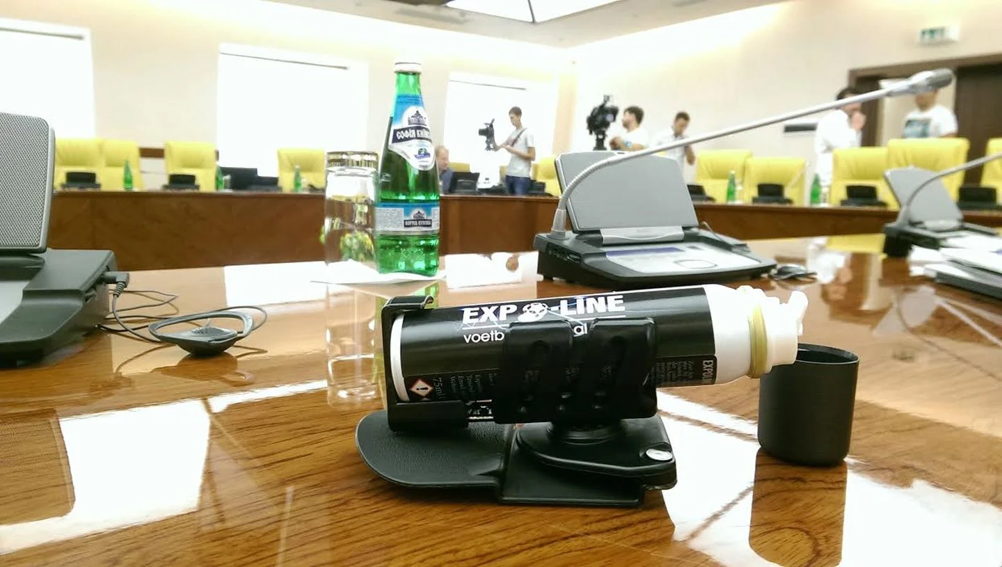 Новий спрей для арбітрів / фото "Футбол 24"