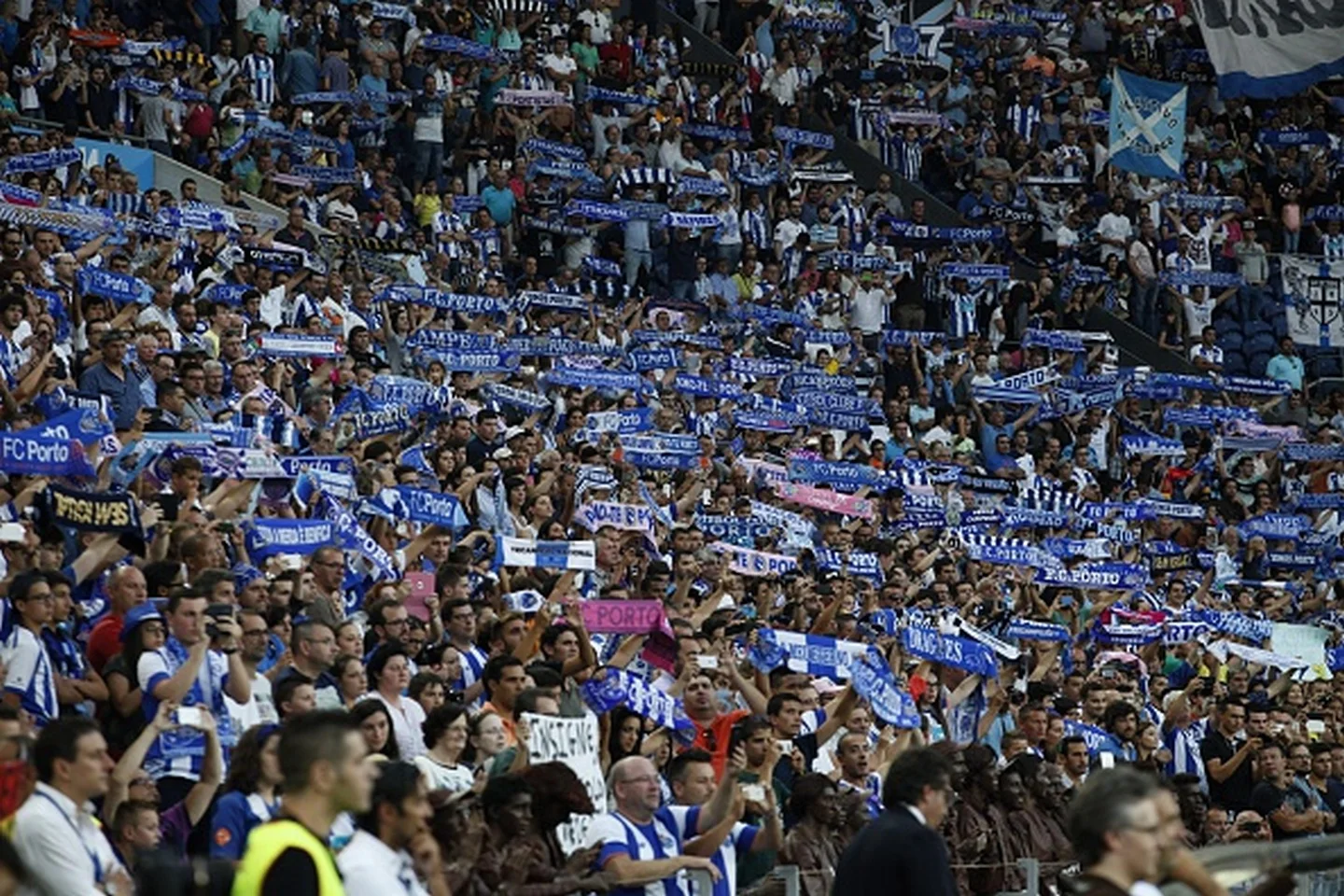 "Порту" поддерживает мигрантов / Фото Getty Images