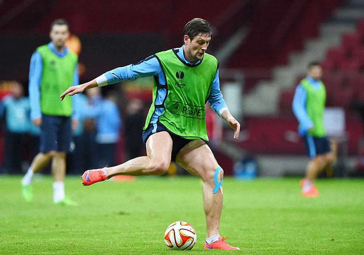 Селезнев не хочет тренироваться из-за зарплаты / Getty Images