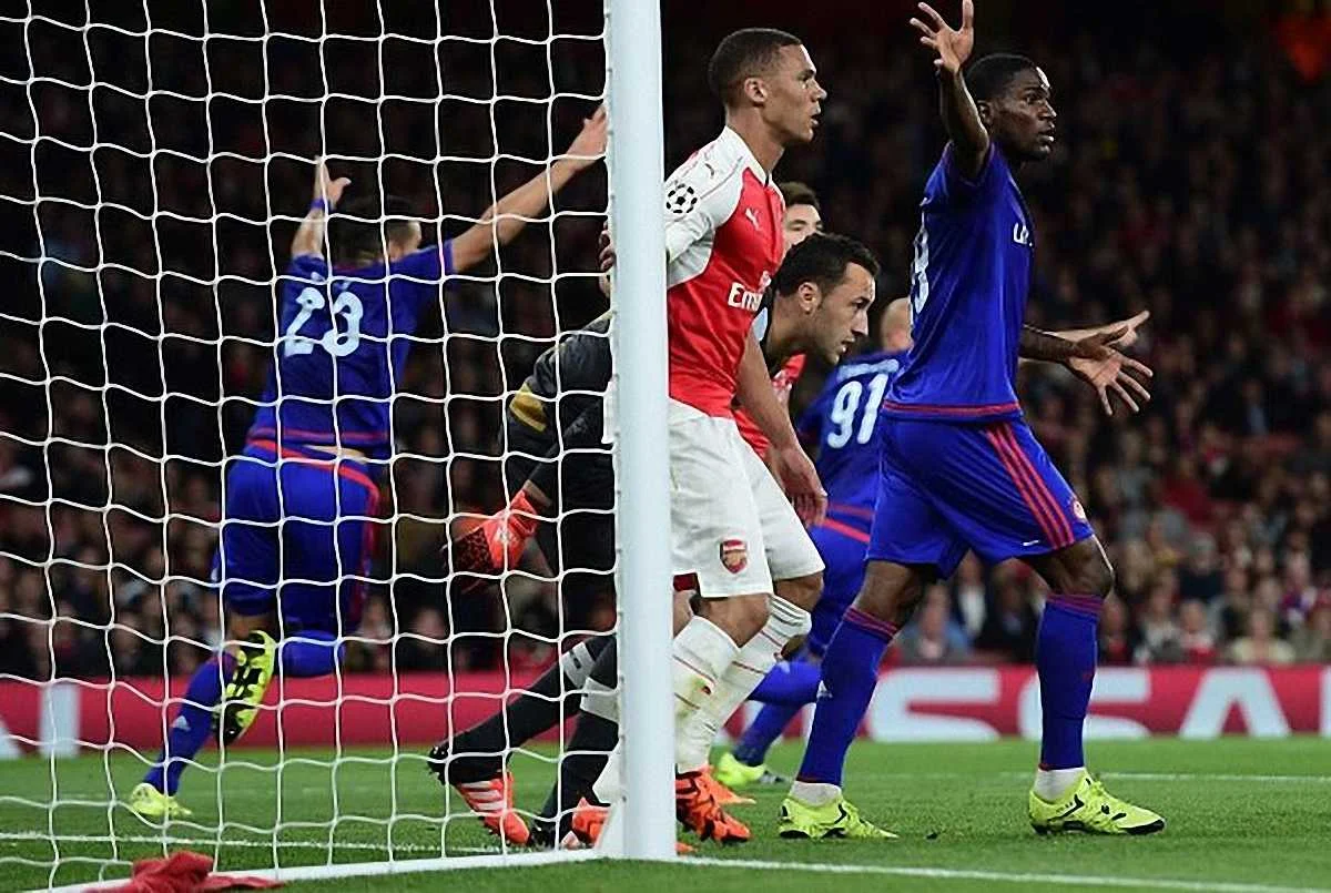 Ідейє і Ко поставили "Арсеналу" шлагбаум / УЄФА