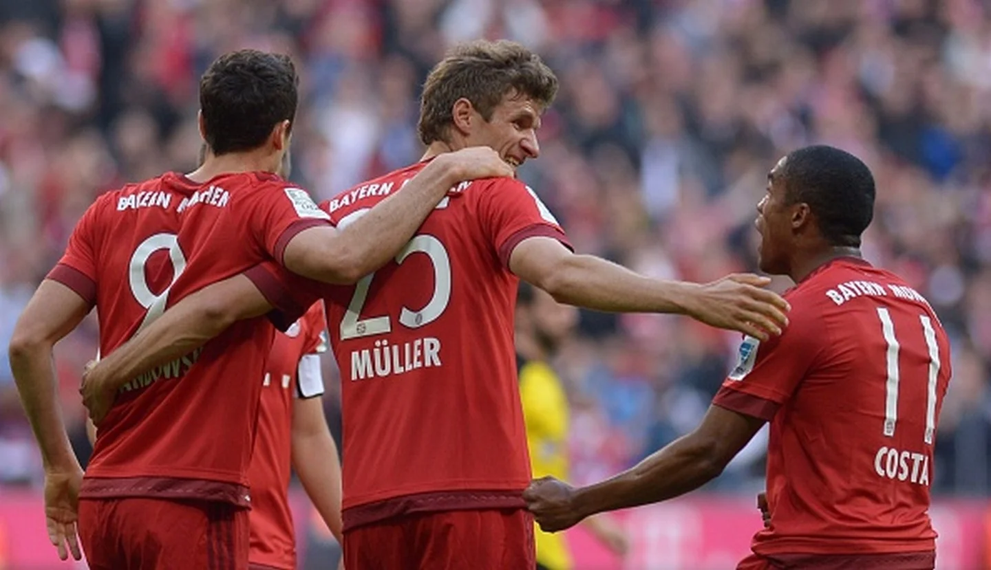 Мюллер, Лєвандовскі та Дуглас Коста / Фото Getty Images