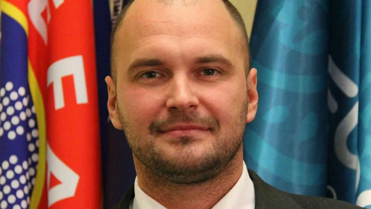 Петр Иванов