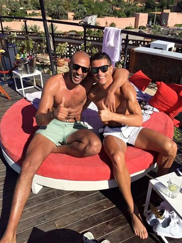 Роналду празднует выход на Евро