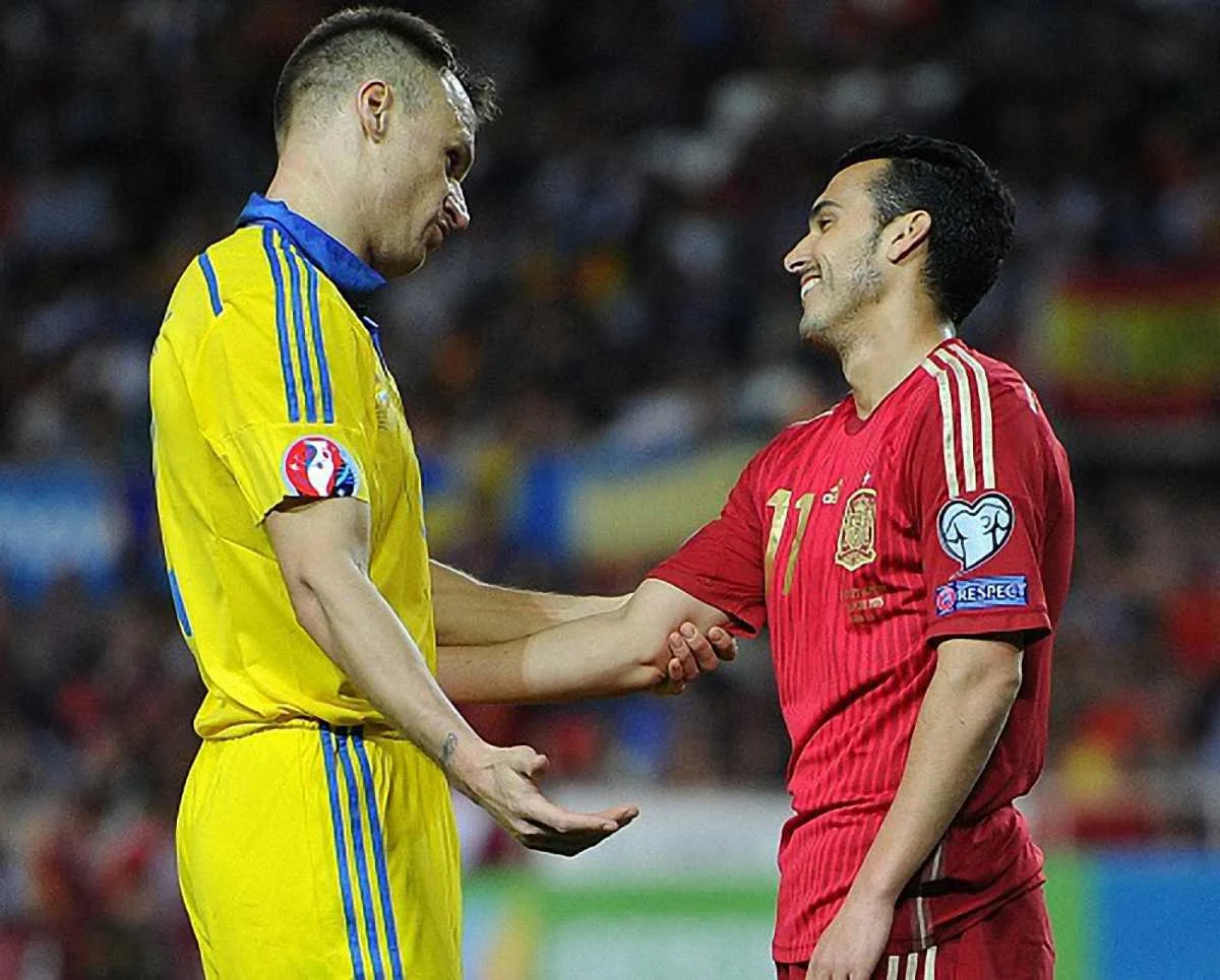 Вячеслав Шевчук "штормил" Педро в Севилье / Getty images