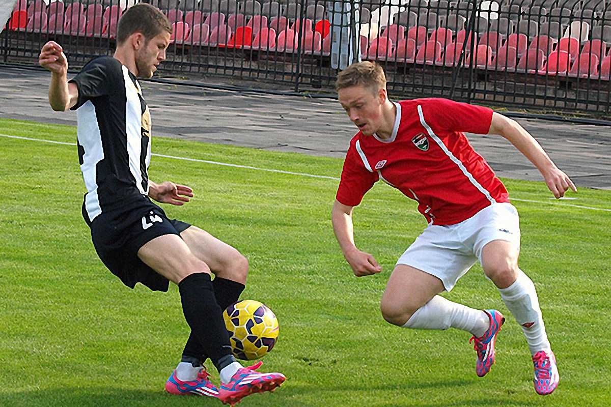 Криворожане и в дальнейшем без поражений // fc-poltava.at.ua