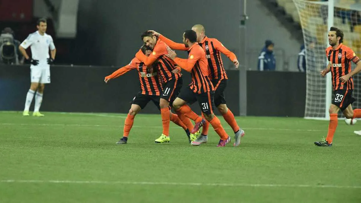 Марлос против Велозу / фото Футбол 24