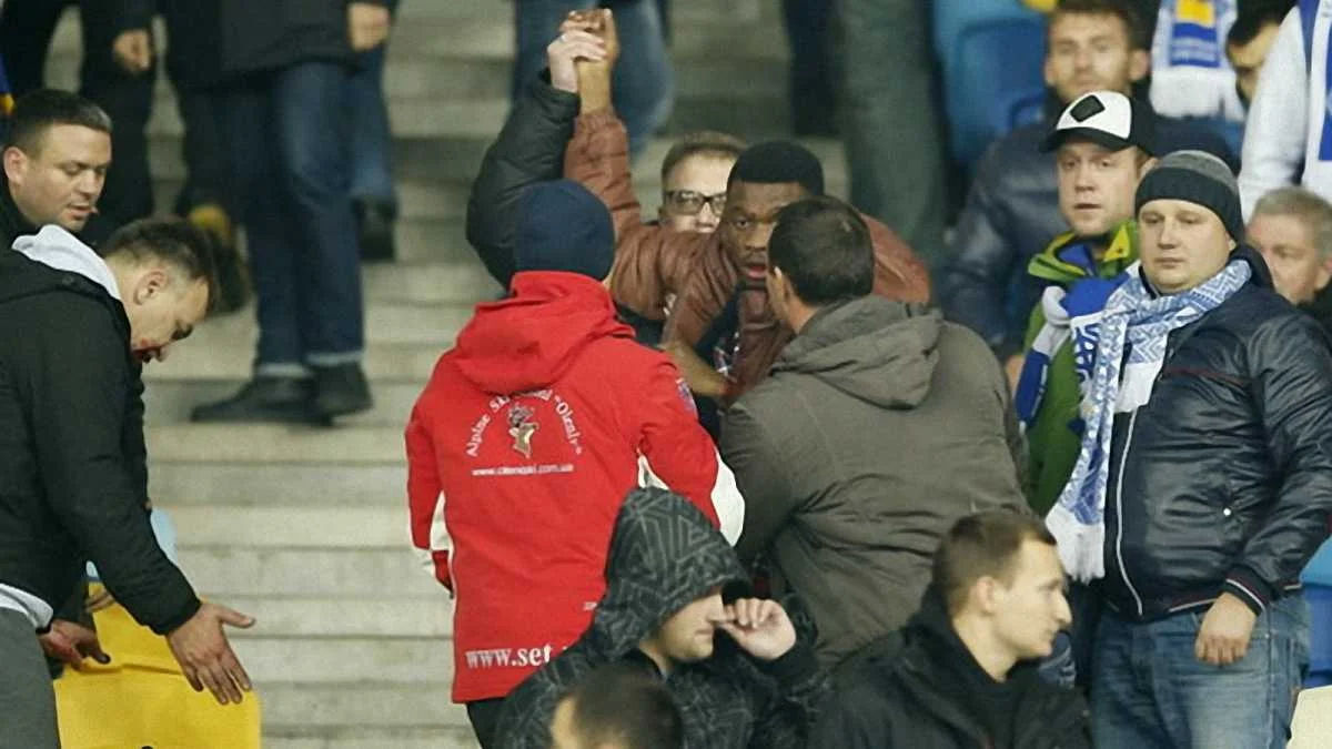 На "Олімпійському" стався расистський скандал