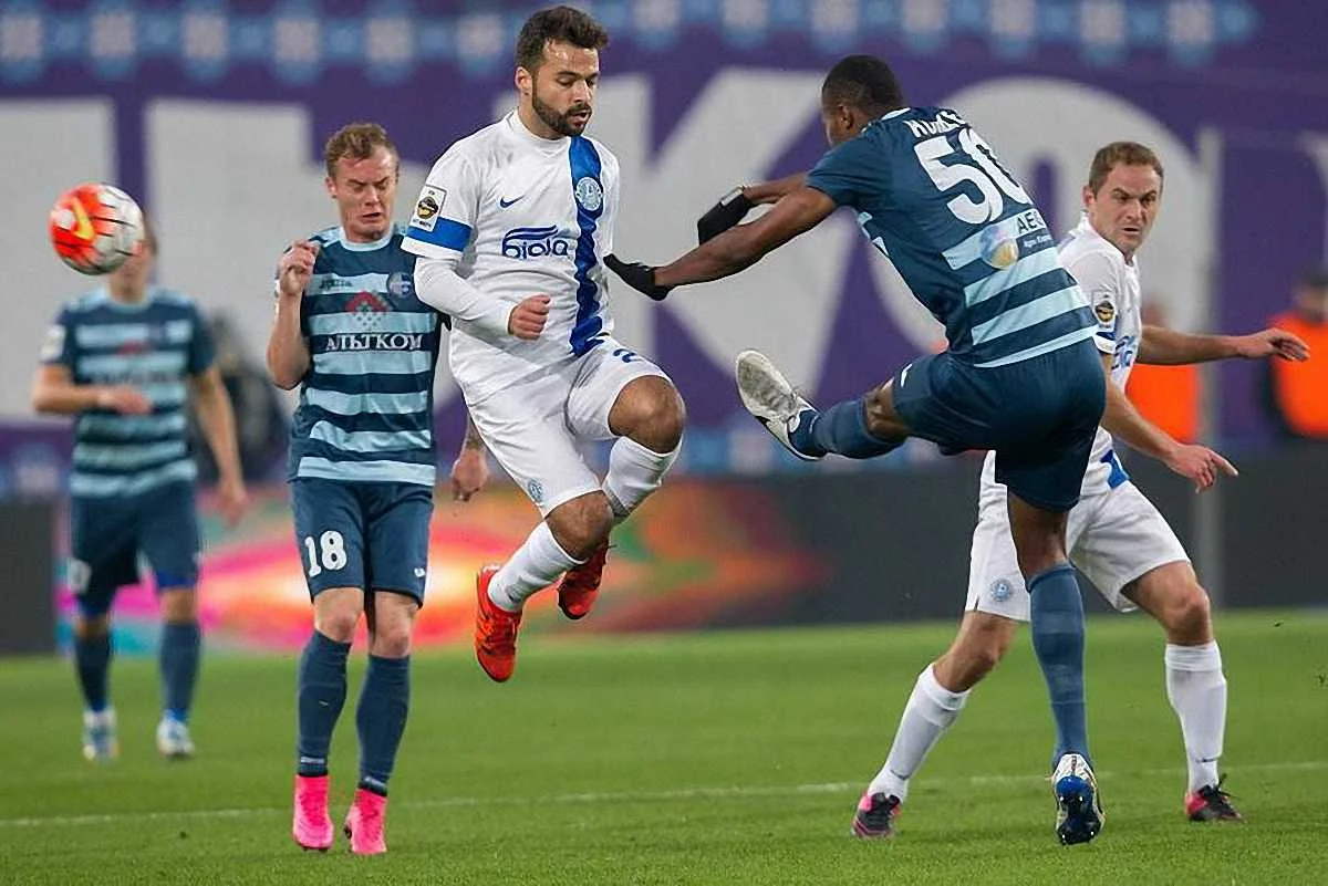 "Олімпік" проти "Дніпра" / фото прес-служби ФК "Дніпро" (С. Козін)