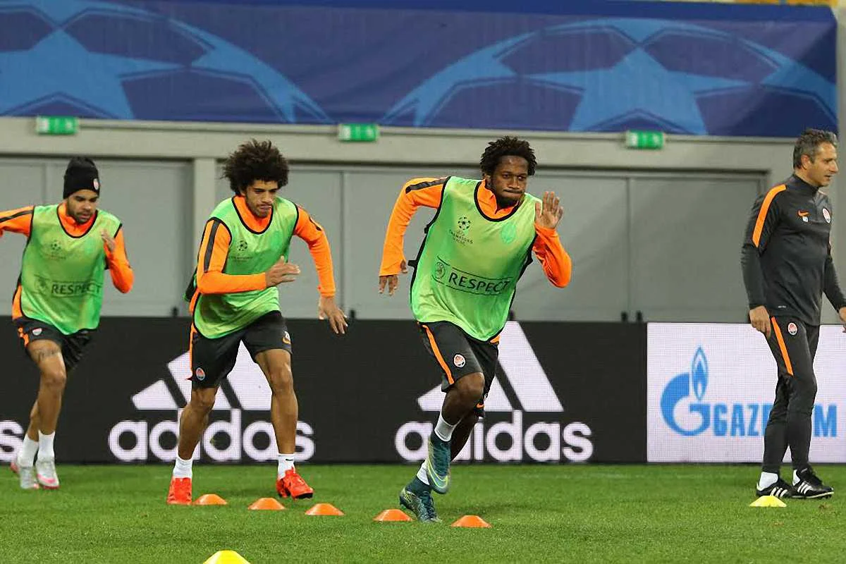 "Шахтер" - запрыгнуть в последний вагон / Фото Е. Кравса