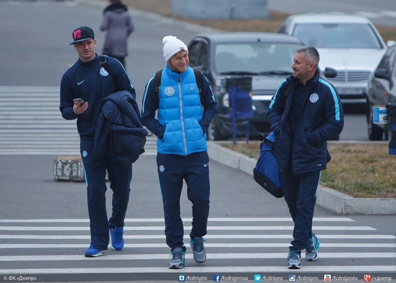 Безус, Лаштувка, Дніпро, Сент-Єтьєн, Ліга Європи Безус, Лаштувка, Дніпро, Сент-Єтьєн, Ліга Європи