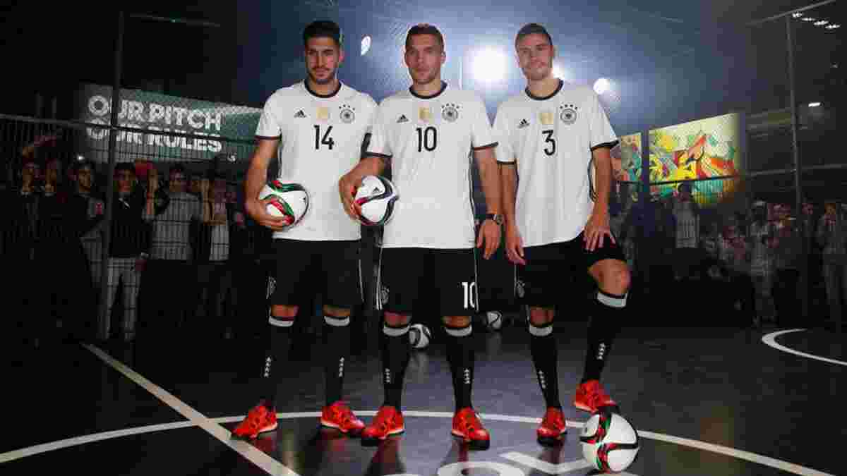 Німеччина презентувала комплект форми на Євро-2016 (ФОТО)