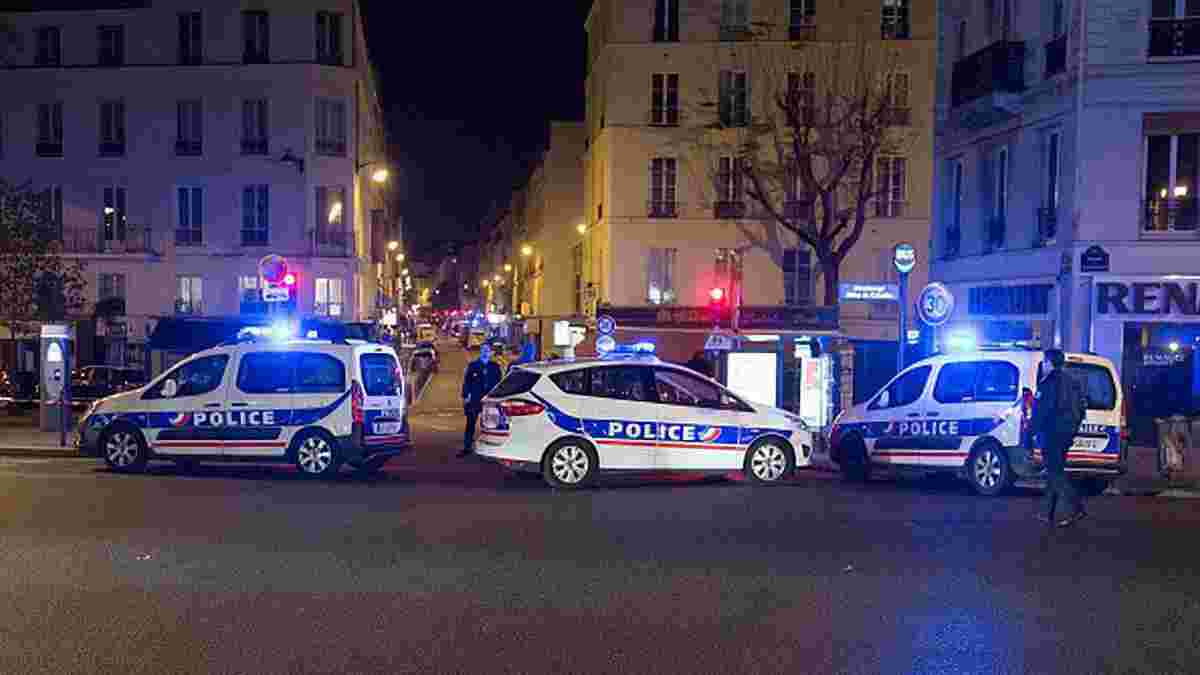Во время матча Франция - Германия возле "Стад де Франс" прогремел взрыв - Олланда эвакуировали