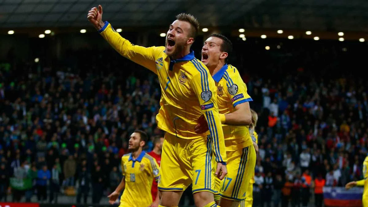 Ярмоленко и Федецкий празднуют выход на Евро-2016 / Getty Images