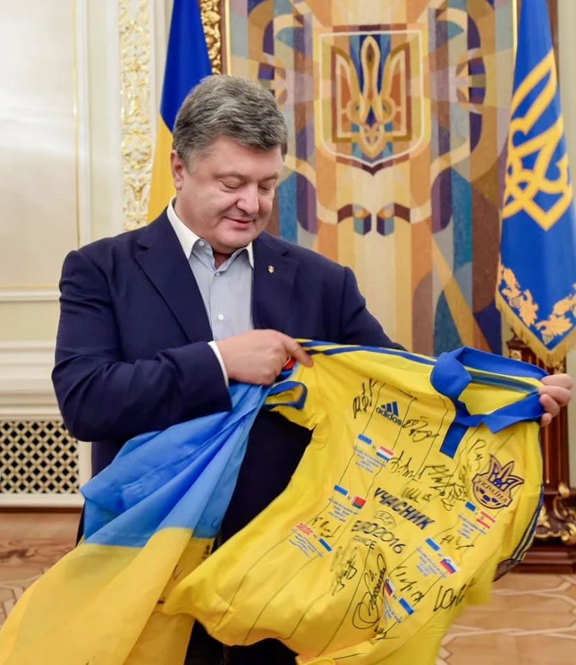 Порошенко зустрівся зі збірною України, фото