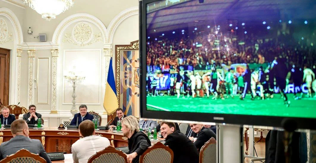 Порошенко зустрівся зі збірною України, фото