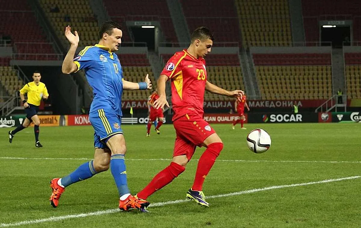 Артем Федецкий в матче против Македонии / фото Getty Images