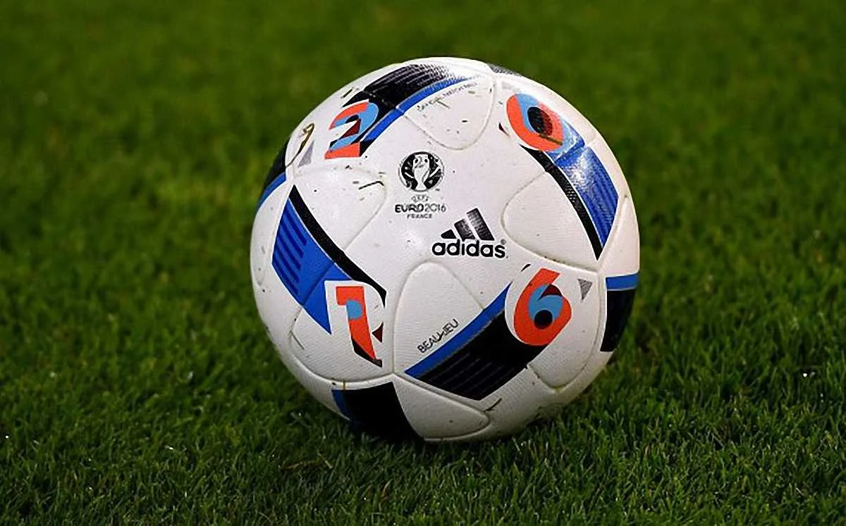 Мяч Евро-2016 / фото Getty Images