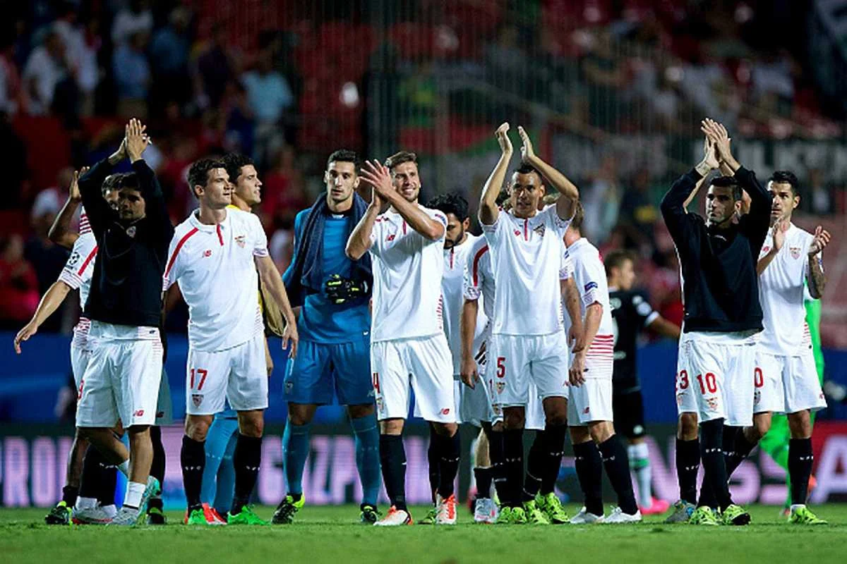 "Рохі-бланкос" піднімаються у топ-10 команд Ла Ліги / Getty Images