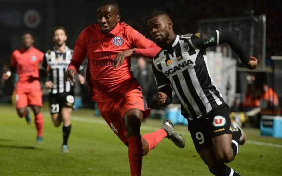 Матюйді в боротьбі / leparisien