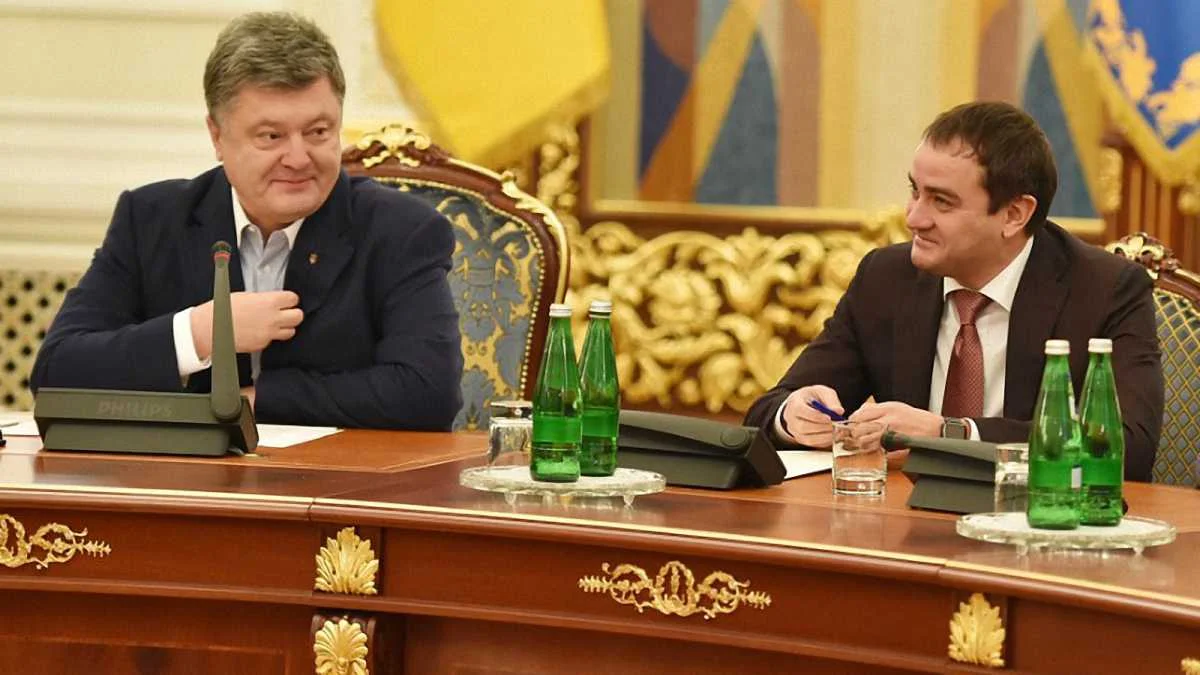 Петр Порошенко и Андрей Павелко / фото ФФУ