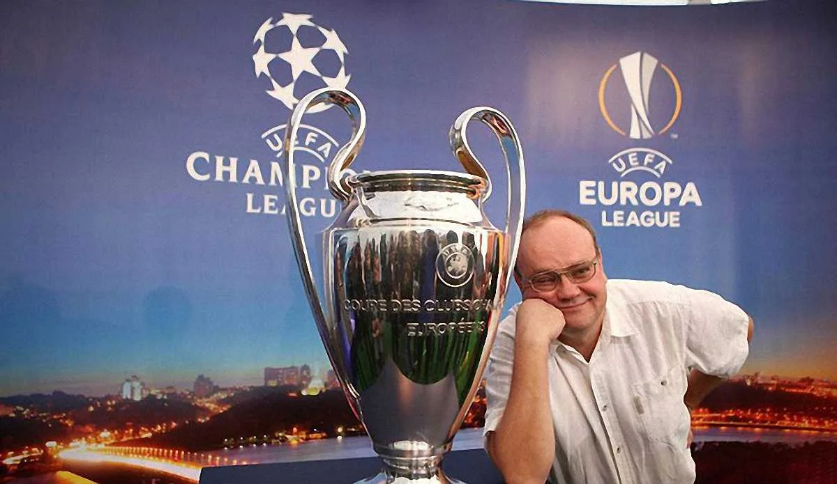 Артем Франков з кубком ЛЧ / 1927.kiev.ua