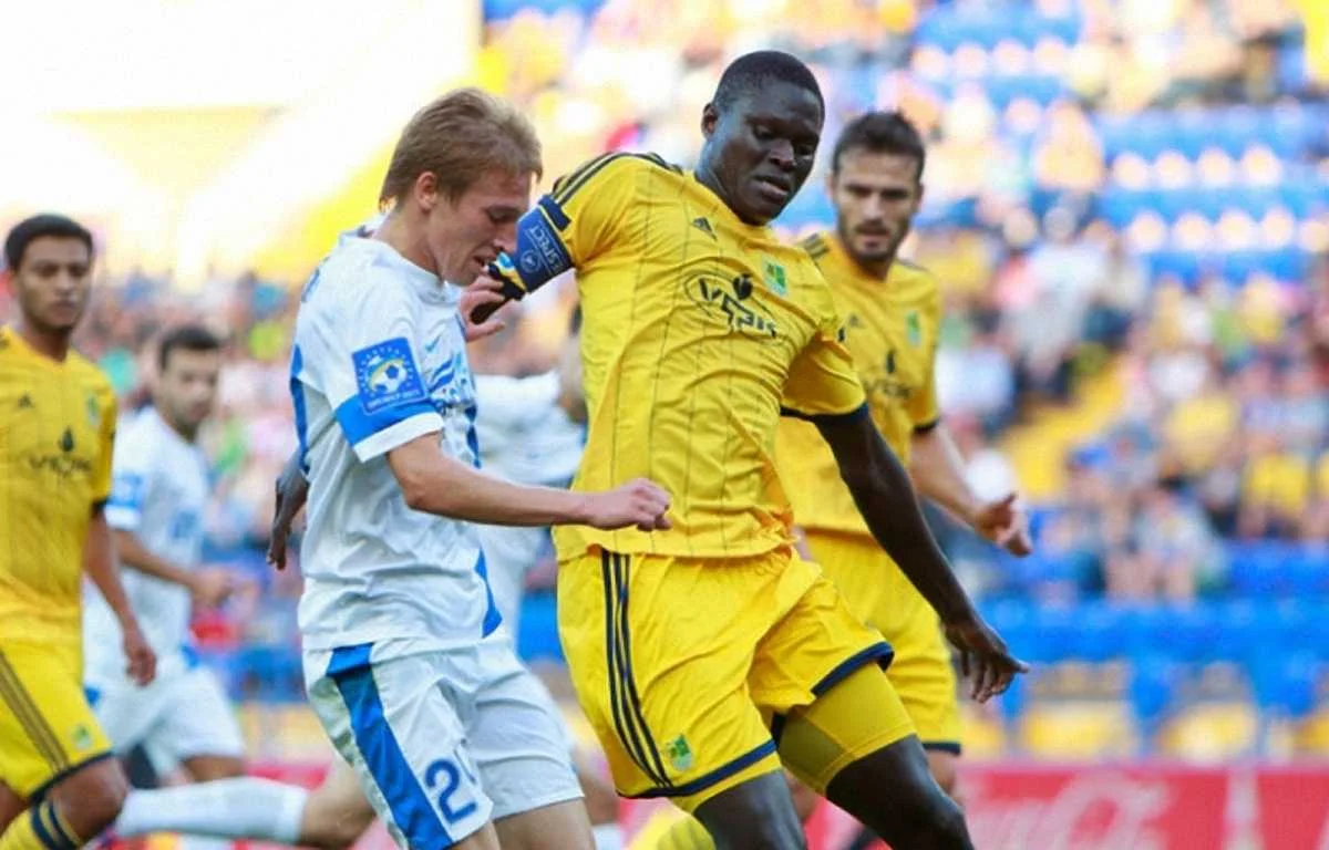 Папа Гуйе в составе "Металлиста" / Фото соцсети