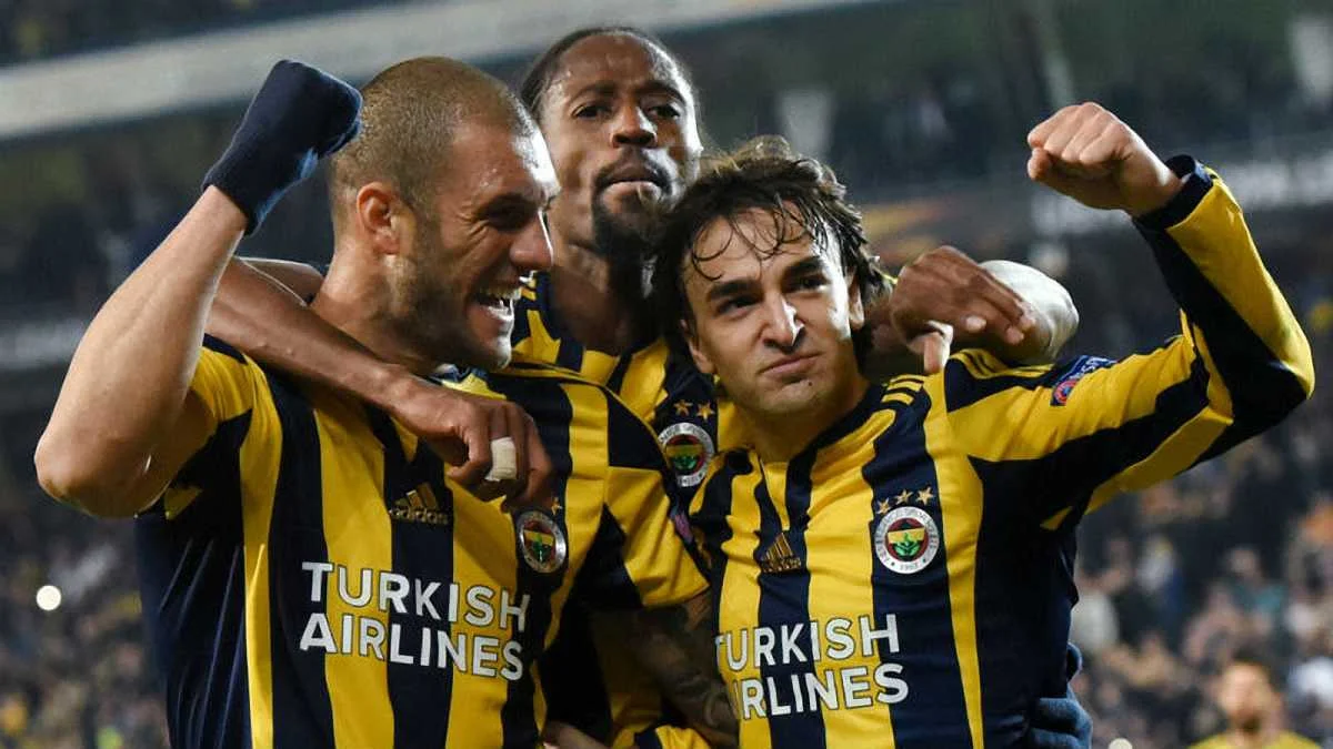 Маркович открыл счет в матче с "Селтиком" / УЕФА