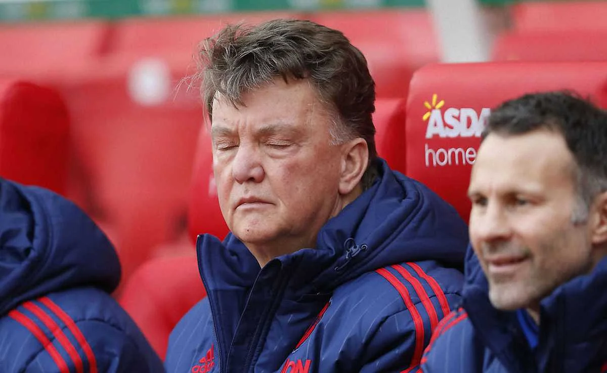 Луи ван Гаал и его помощник Райан Гиггз / фото Reuters