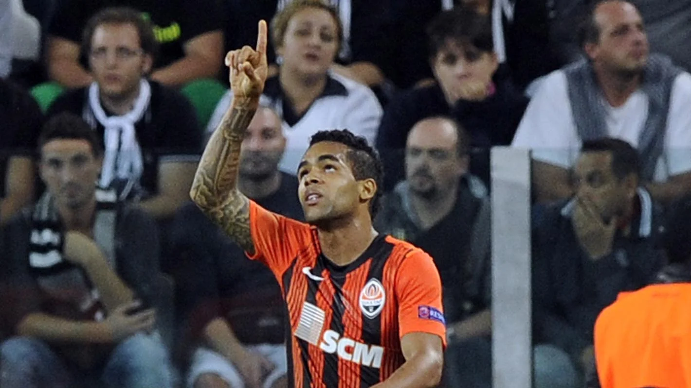 Алекс Тейшейра показывает динамику своей трансферной стоимости / Getty Images