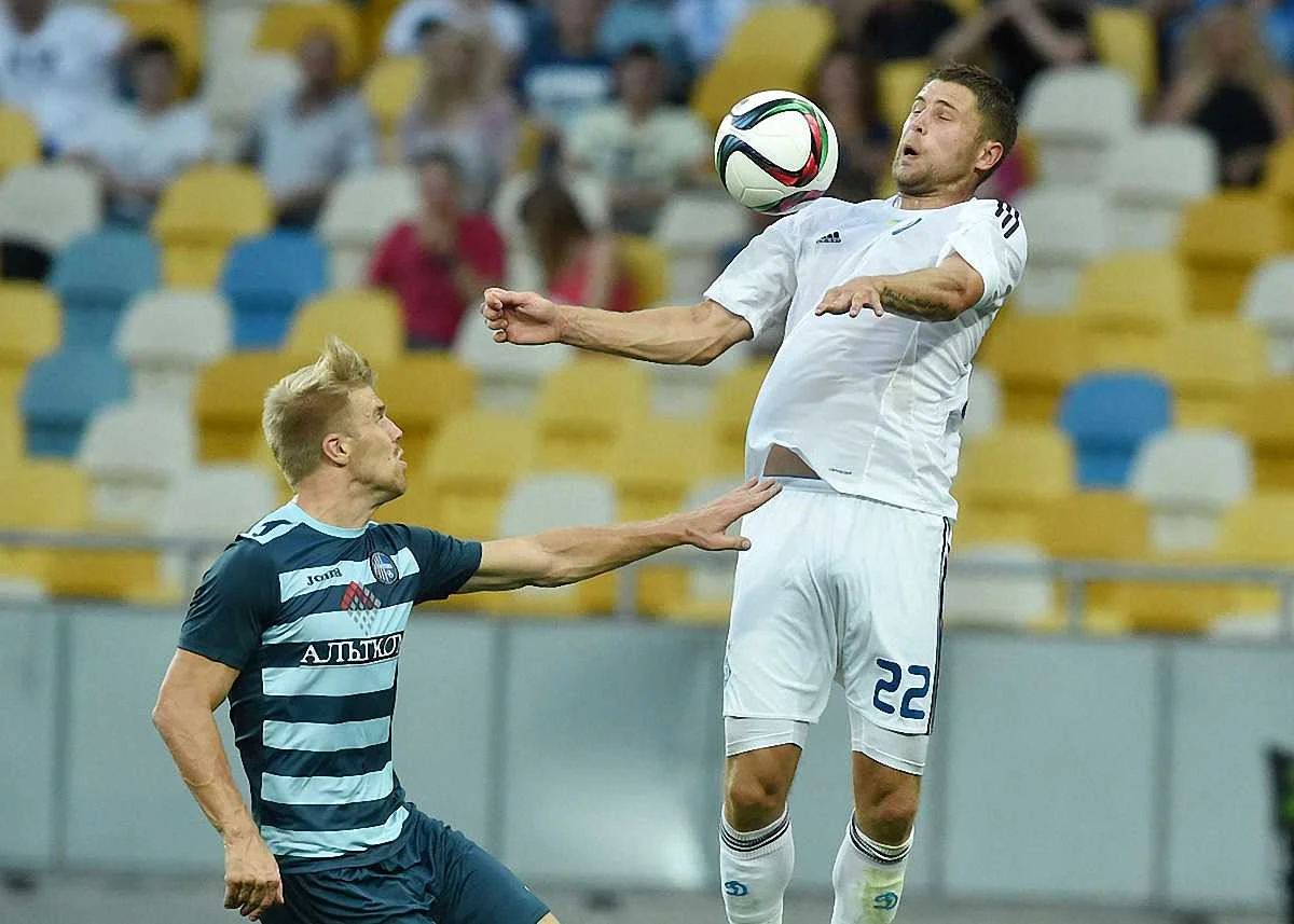 Артем Кравец в матче с "Олимпиком" / Фото Футбол 24