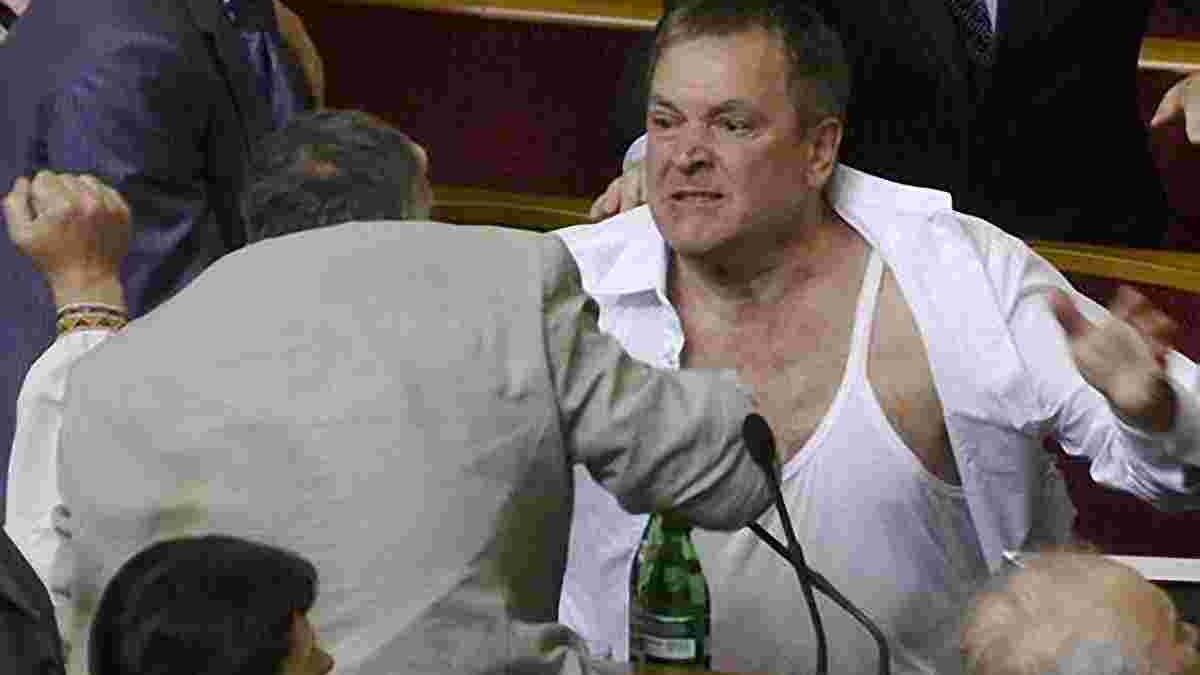 Скандально відомий екс-депутат ВР України Колесніченко влаштувався у Кримський футбольний союз