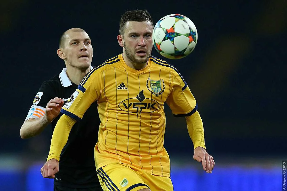 Володимир Прийомов проти Микити Каменюки / фото О. Осипов