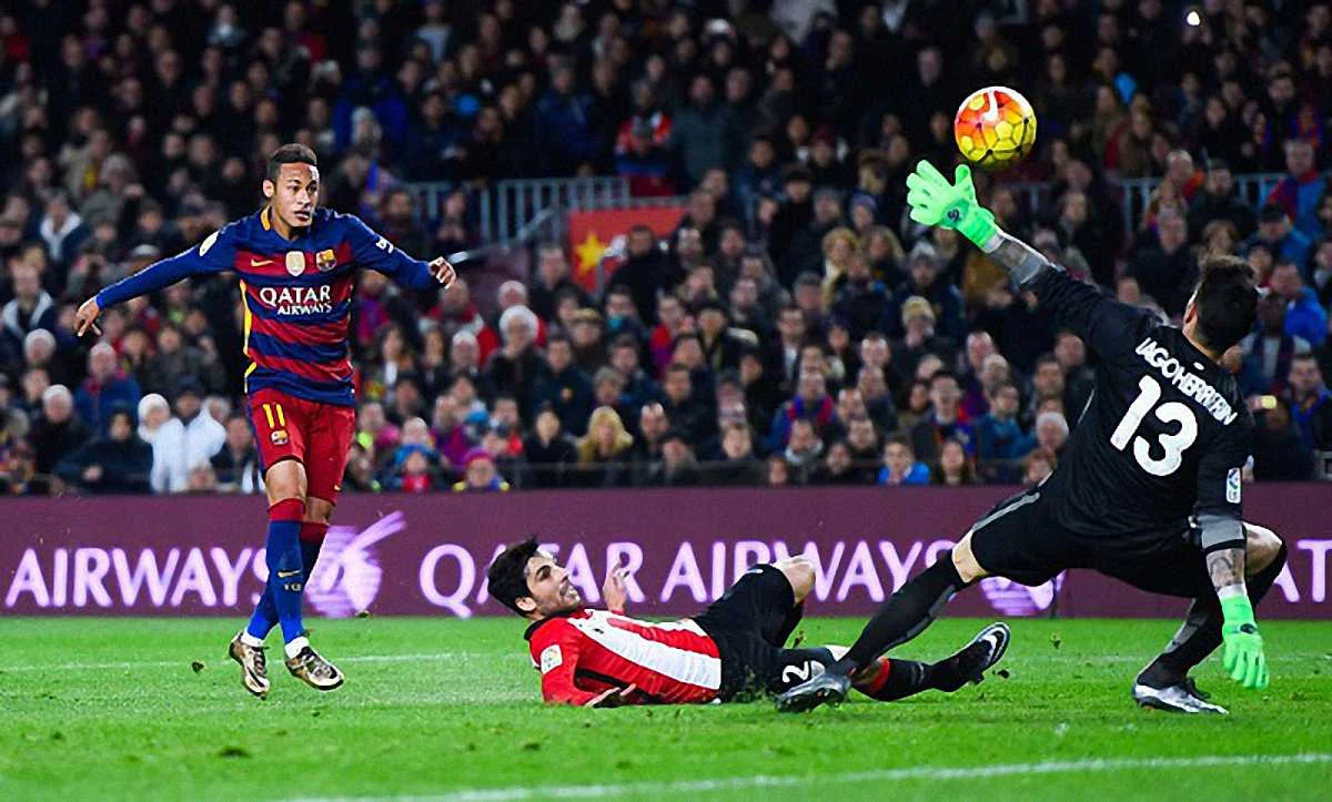 Неймар забивает гол баскам / Getty Images