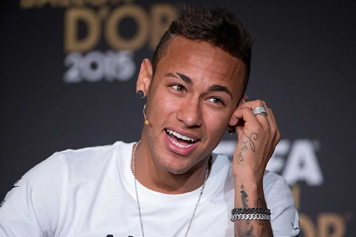 Неймар хочет играть в "Барселоне" / getty images