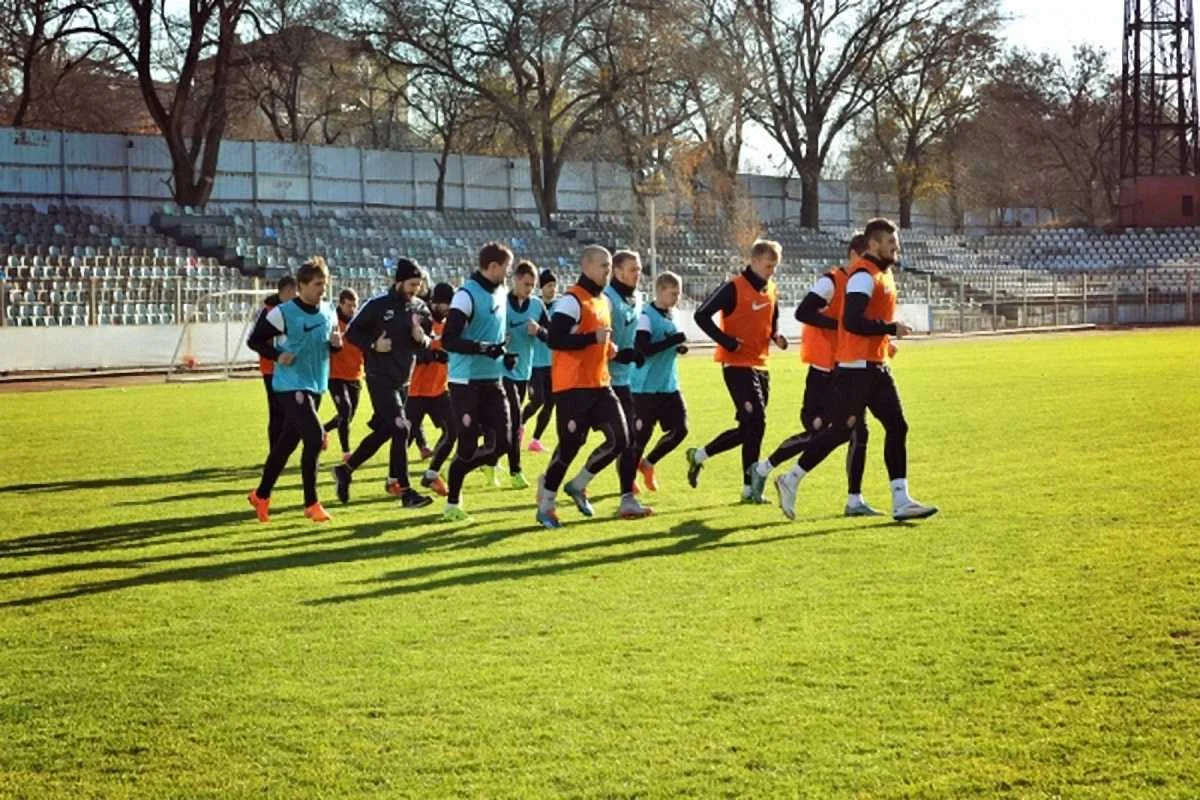 "Черно-белые" восстанавливают форму / Фото ФК Заря