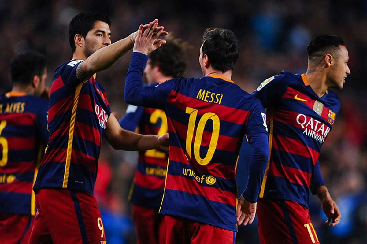 Суарес и Месси - главные кузнецы победы "Барсы" / Getty Images